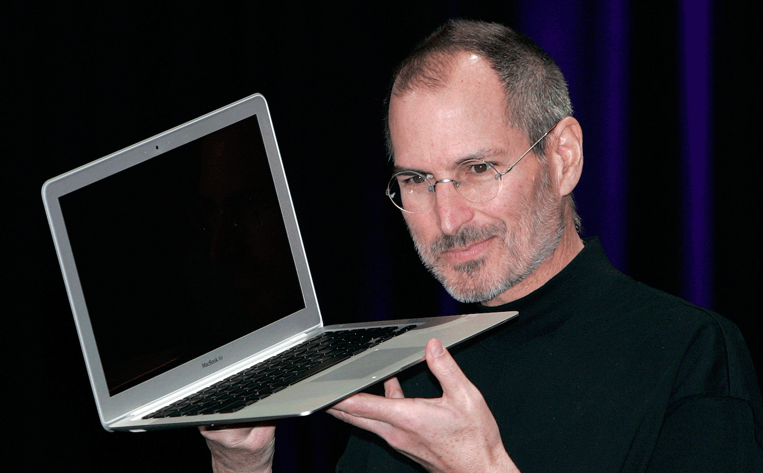 La lettera Tim Cook ai dipendenti Apple su Steve Jobs, nel 3° anniversario