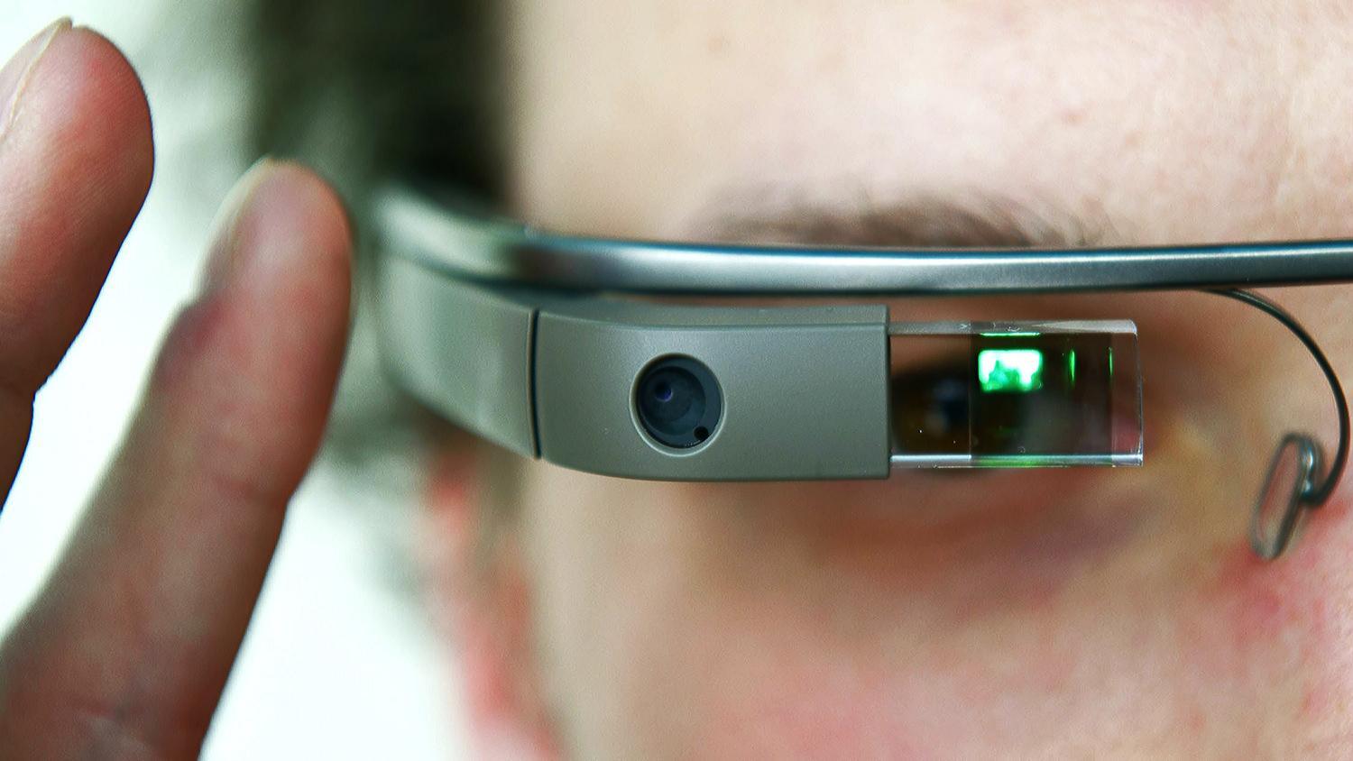 I Google Glass li produrrà l’italiana Luxottica
