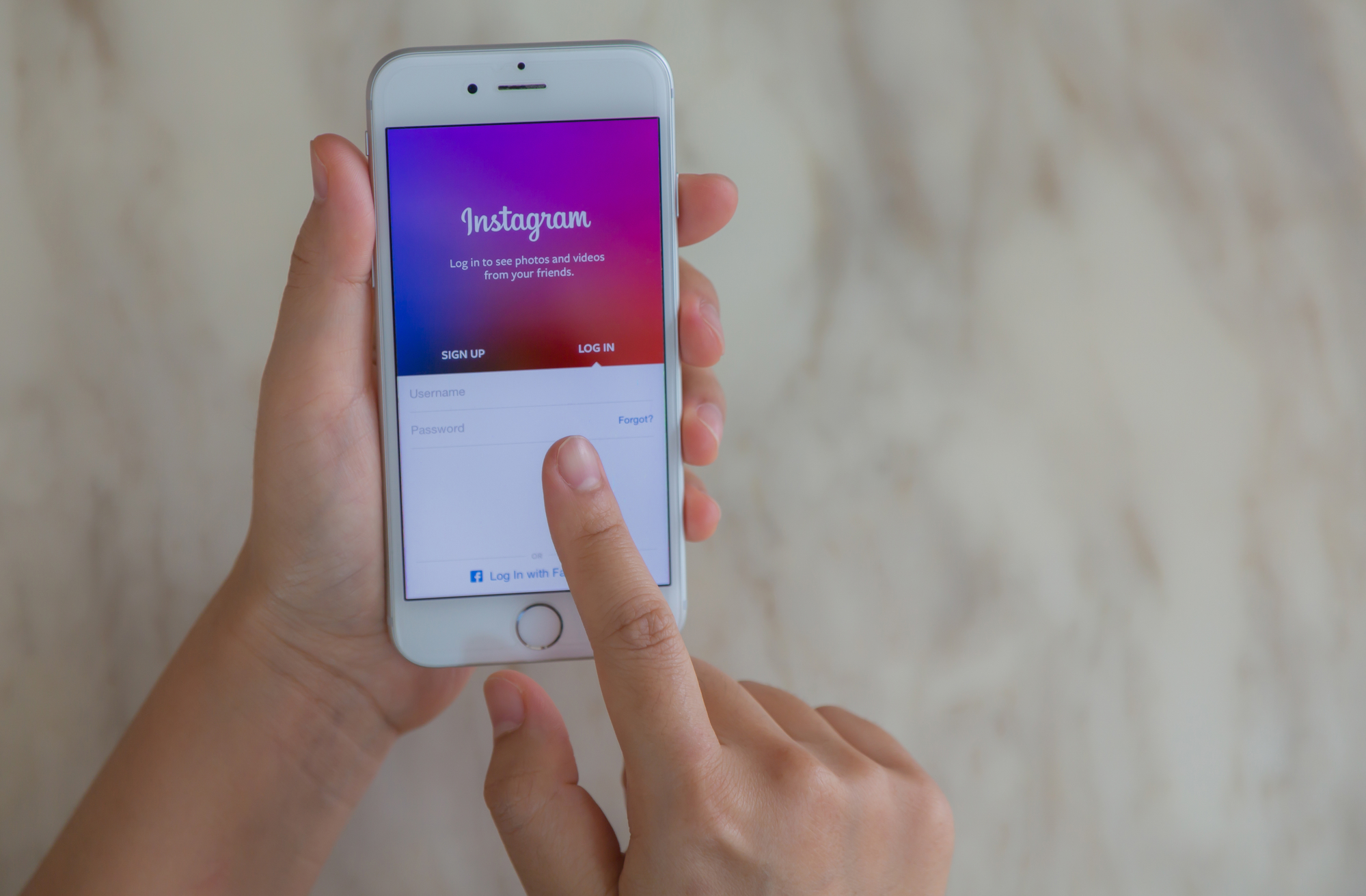 Utenti Instagram: raggiunti i 700 milioni