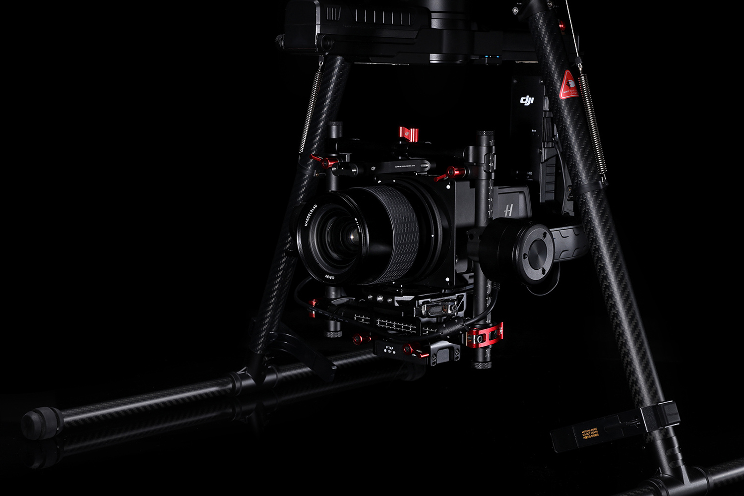 DJI compra Hasselblad, i droni avranno fotocamere di lusso