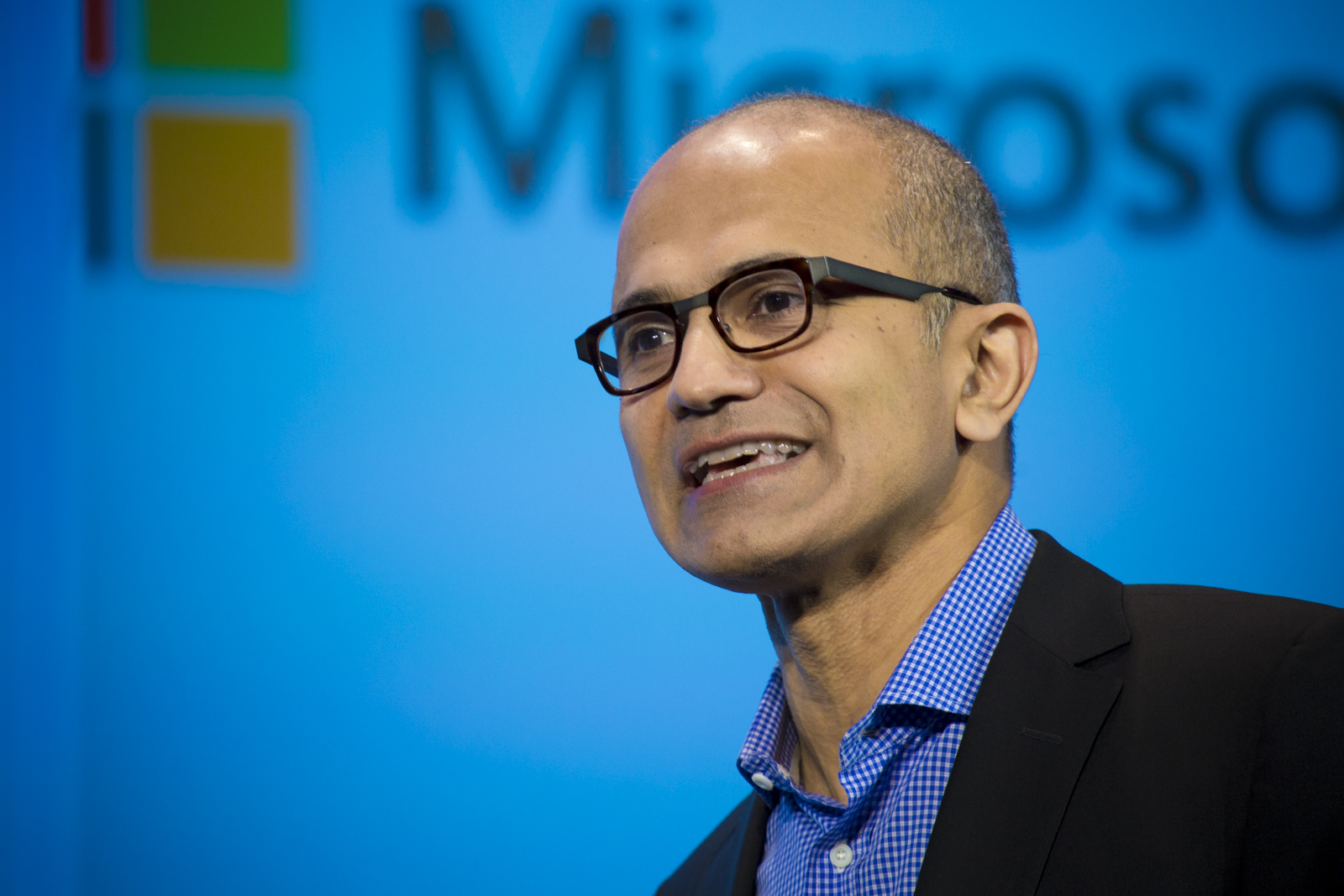 Microsoft Ignite Computer Quantistico Satya Nadella