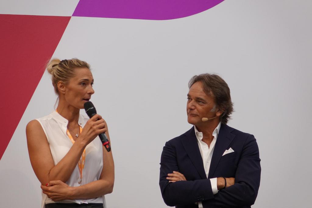 VEMFWD 2018 La pallavolista Maurizia Cacciatori con Stefano Bossi, CEO di VEM Sistemi