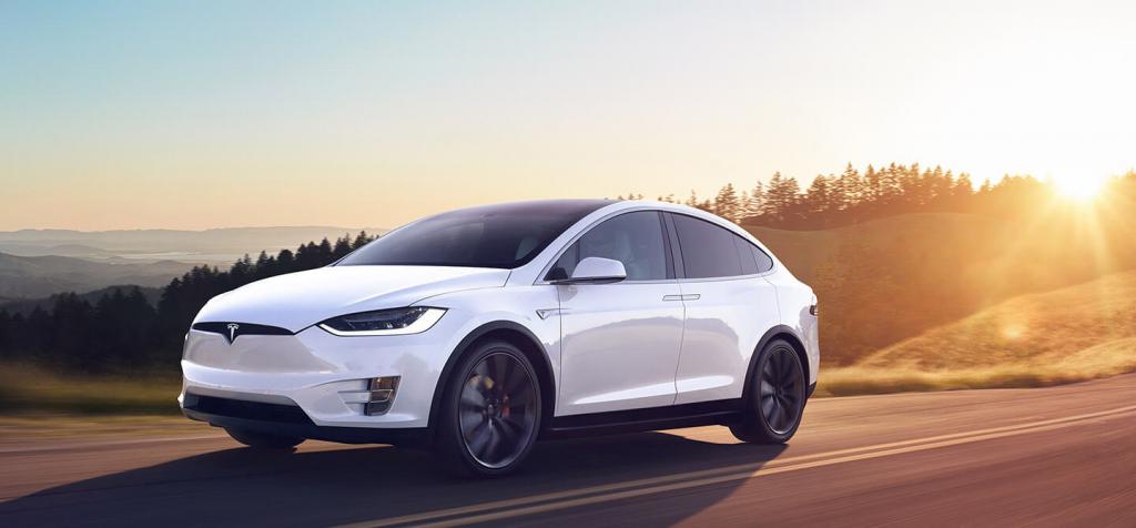 Tesla Chill accelerazione morbida