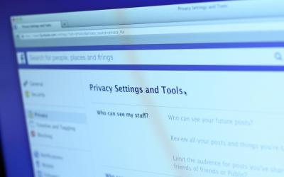 Facebook Privacy Center: come funziona il nuovo strumento per gestire i propri dati