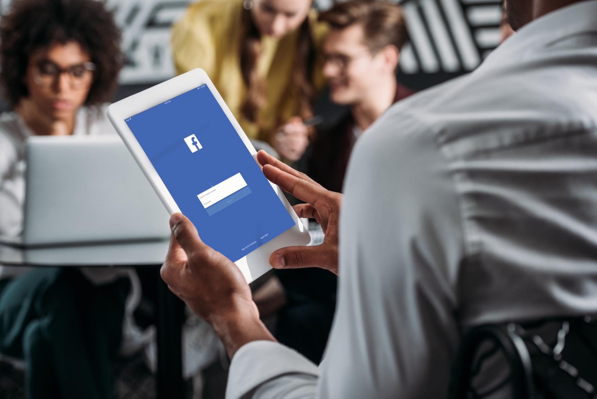 Facebook Jobs in Italia: minaccia per LinkedIn?