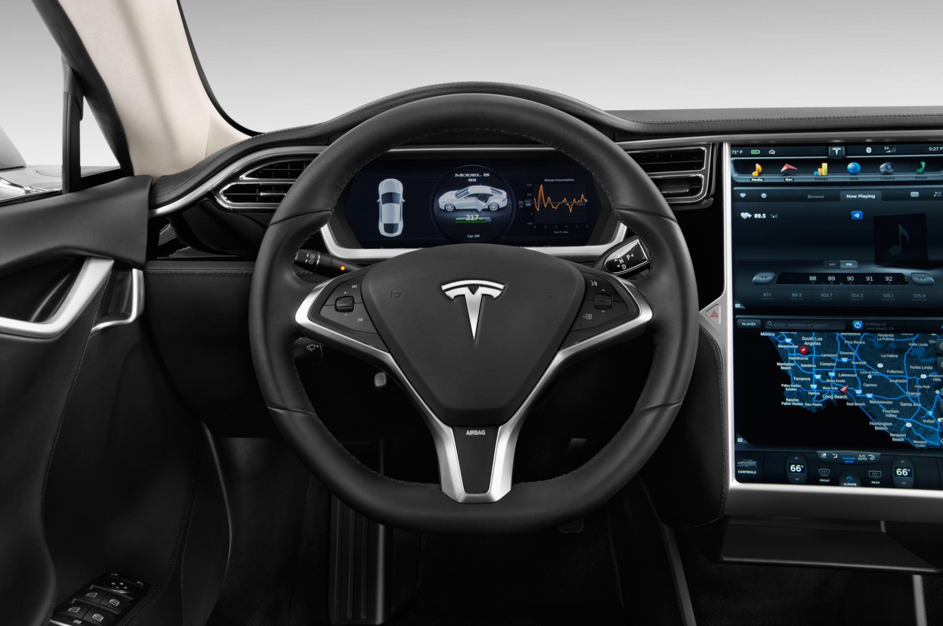 Perché Tesla ha richiamato 123.000 automobili (Model S)