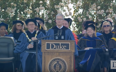 Il discorso di Tim Cook alla Duke University: “Siate senza paura”