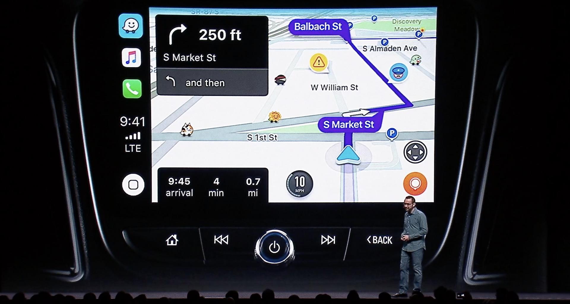 Apple CarPlay: arrivano Waze e Google Maps con iOS 12