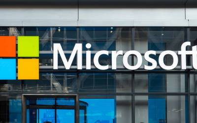 Microsoft chiude gli store: il gigante del tech venderà solo online