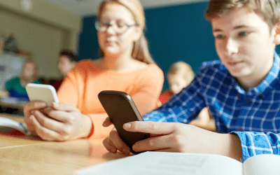 La Francia vieta smartphone e tablet nelle scuole