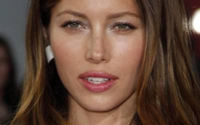 Jessica Biel arriva su Facebook Watch, con la serie Limetown