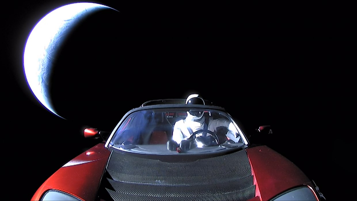 Dov’è la Tesla Roadster lanciata nello spazio con Starman? Oltre Marte