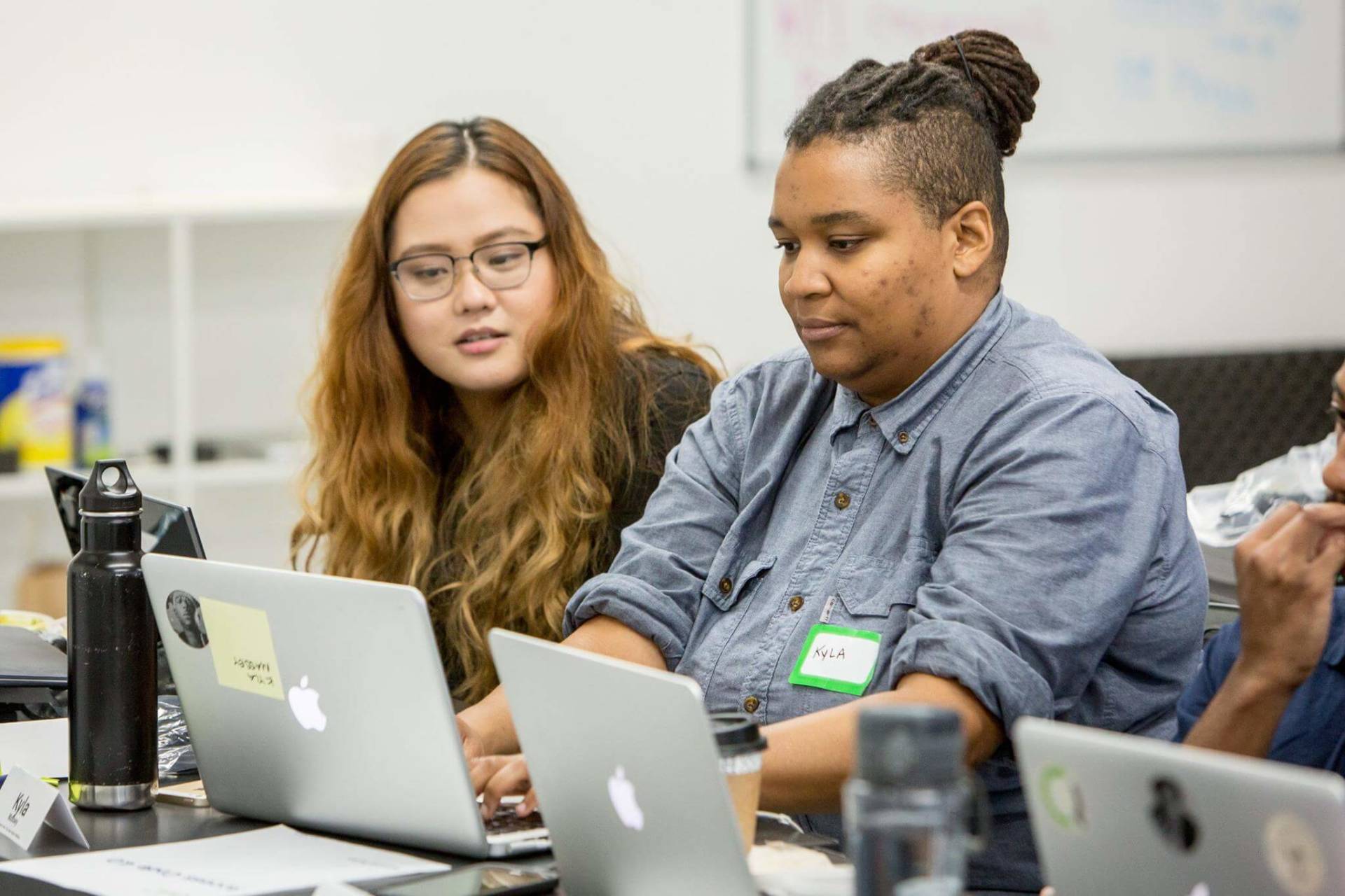 Da disoccupati a programmatori: la scuola gratuita che insegna a programmare
