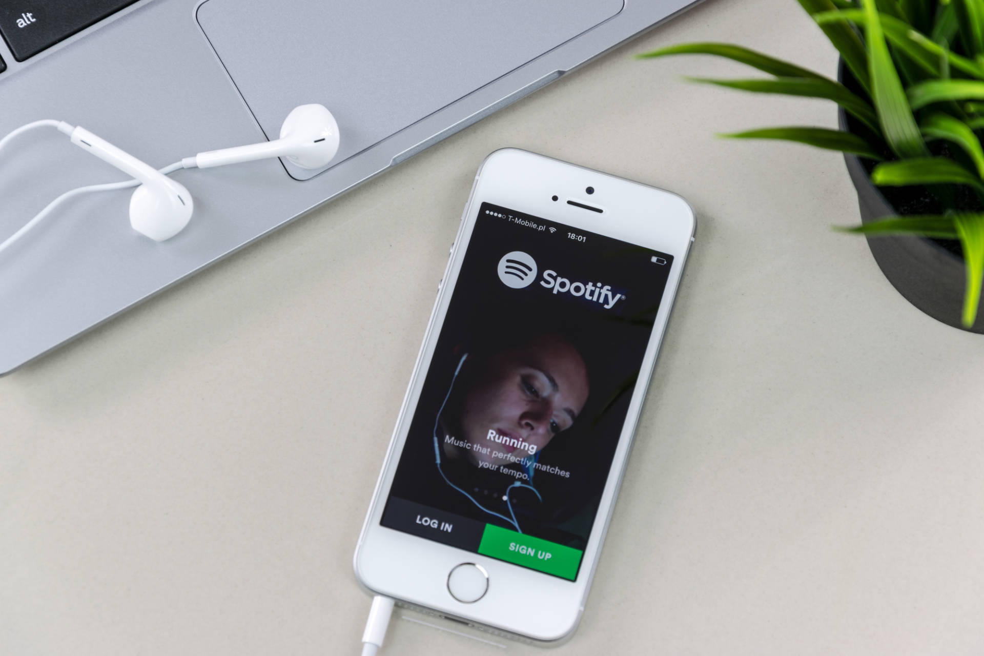 Spotify acquisisce due grandi aziende di podcast