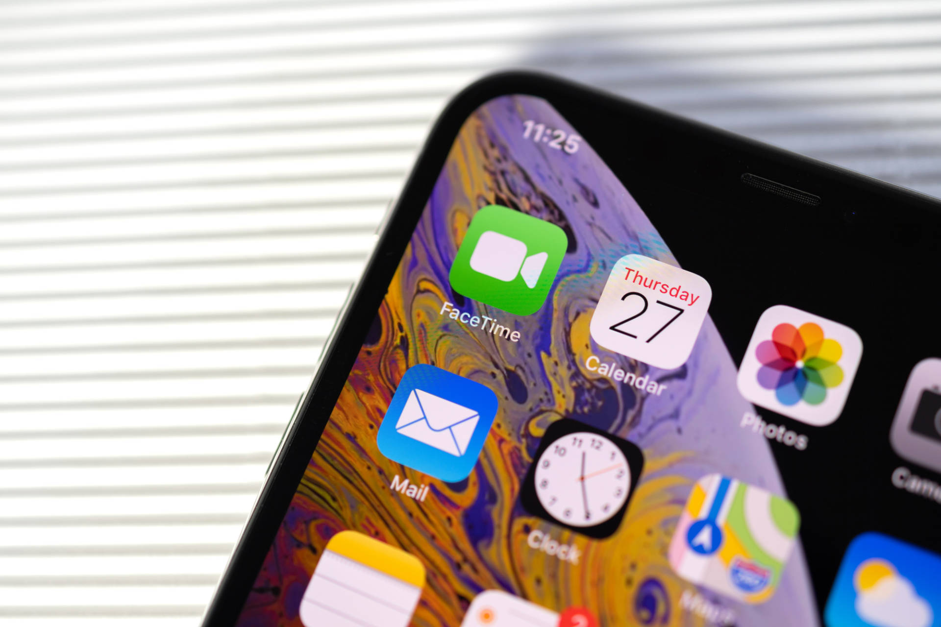 iPhone 5G lontano a causa di Intel? Apple potrebbe risolvere così