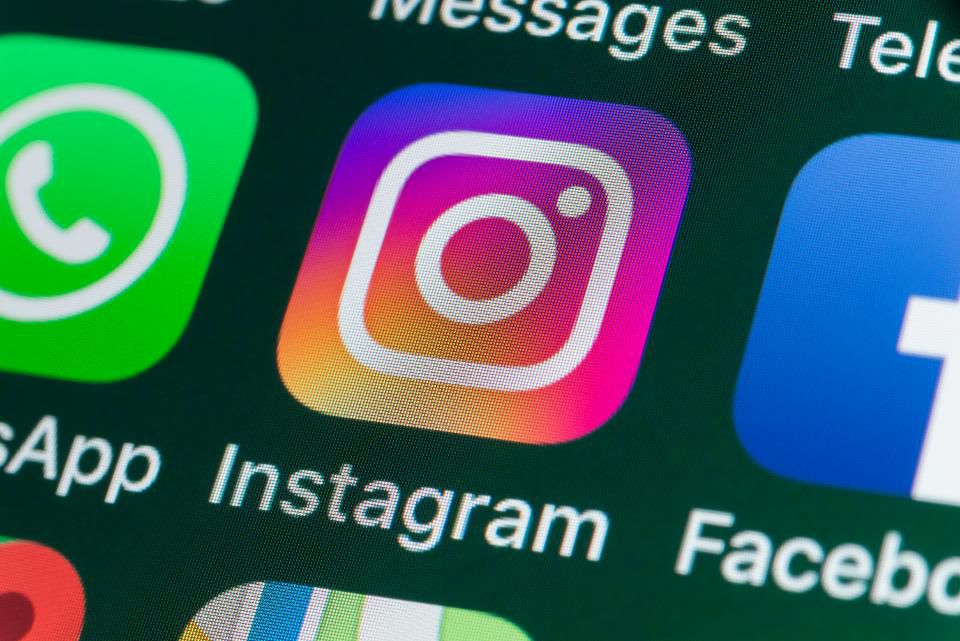 Su Instagram un nuovo adesivo per ordinare cibo tramite l’app