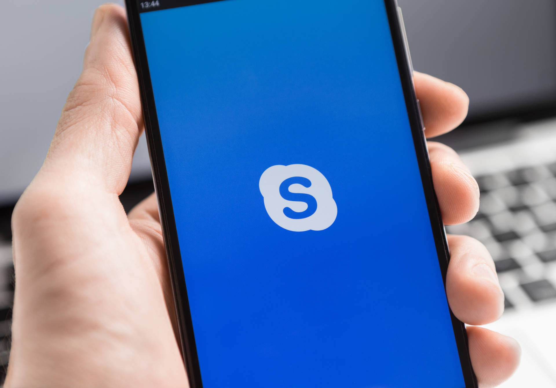 Skype ha un bug che risponde automaticamente alle chiamate