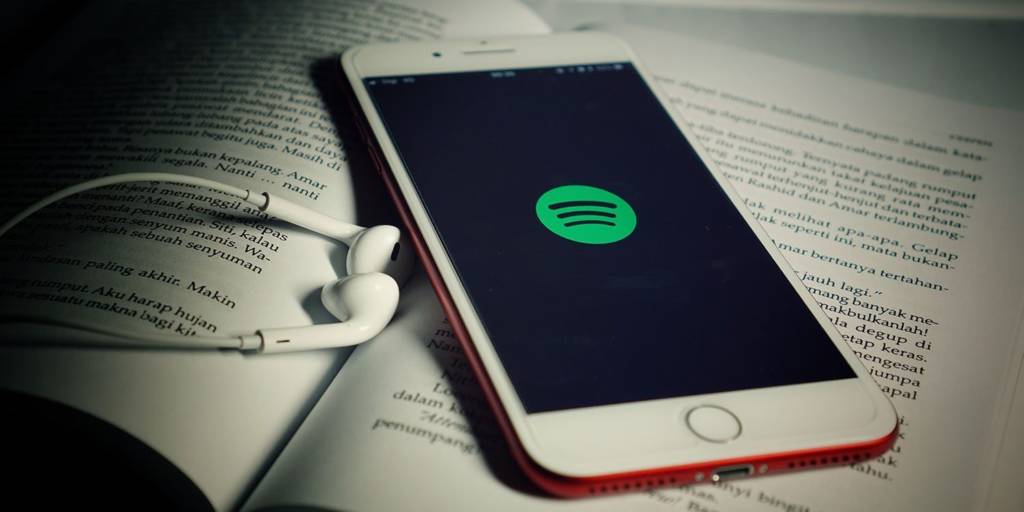 spotify denuncia apple