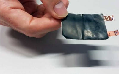 Una batteria pieghevole per il futuro degli smartphone pieghevoli