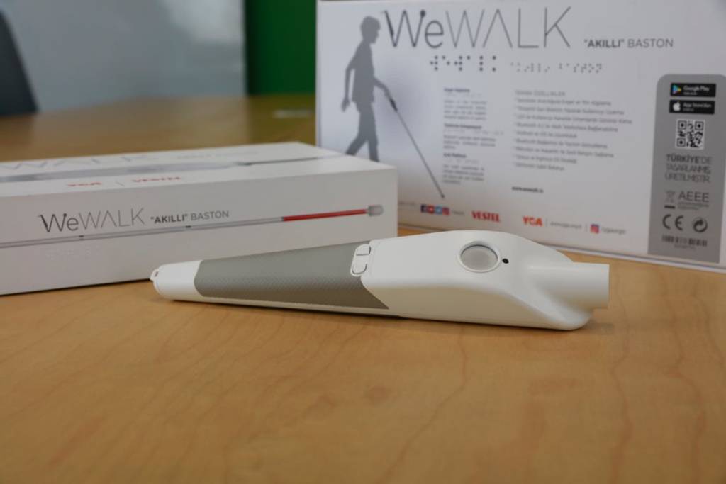 WeWalk bastone smart per non vedenti