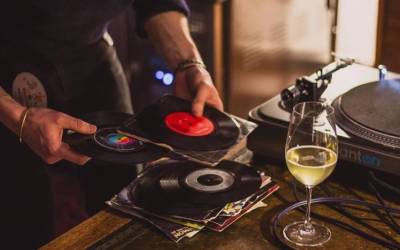 Il vino prende ritmo con l’app Wine Listening