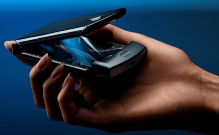 Motorola RAZR: ufficiale il nuovo smartphone pieghevole