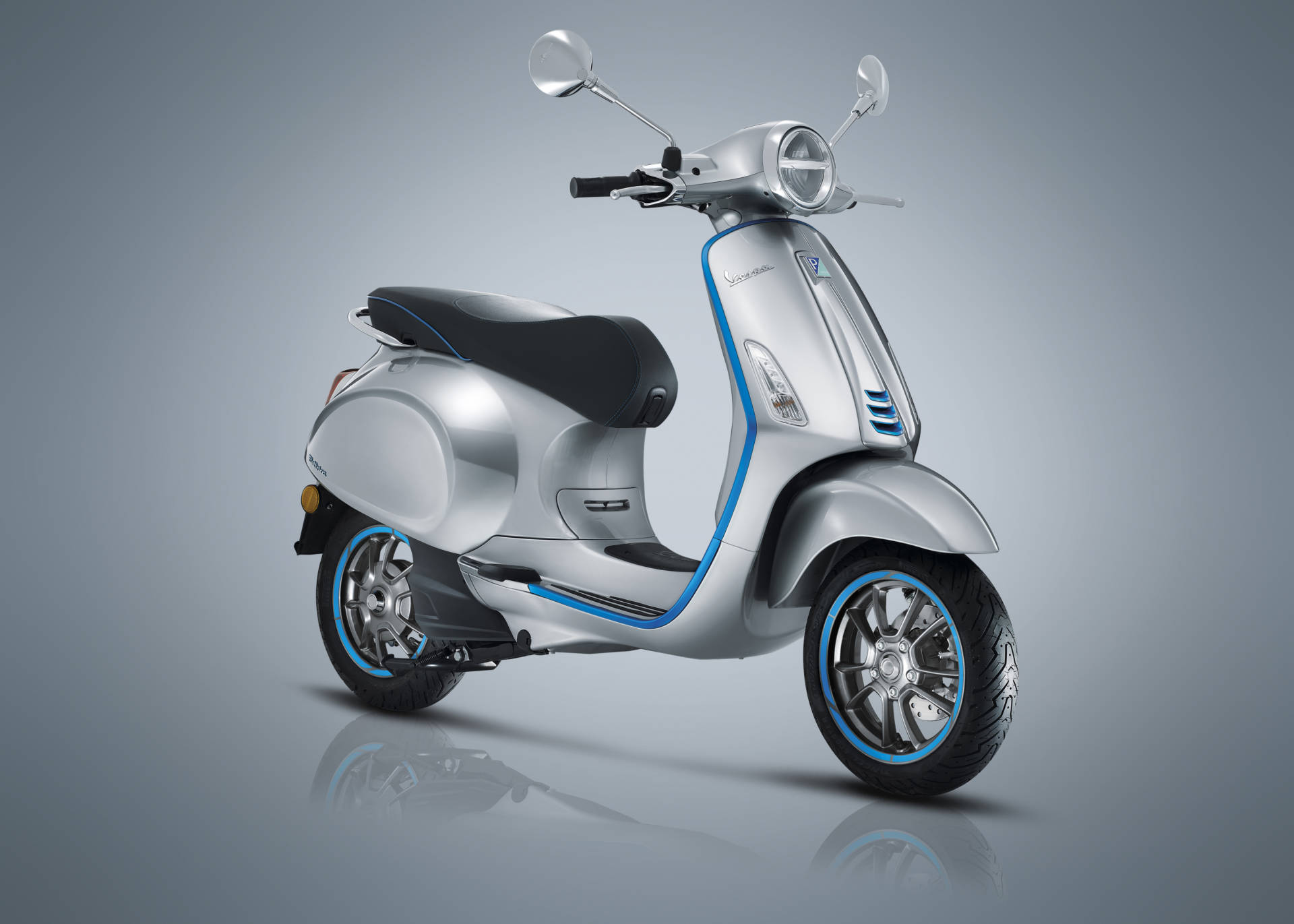 Nuova Vespa Elettrica: più potente, silenziosa e connessa