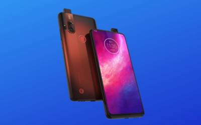 Motorola One Hyper, lo smartphone con fotocamera da selfie a comparsa