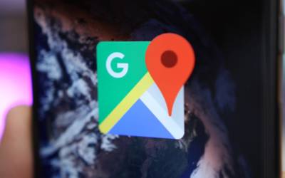 Nuova funzione su Google Maps, strade illuminate evidenziate