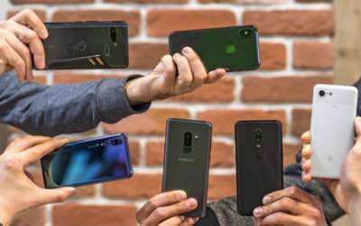 Mercato smartphone in crescita nel 2020, male i PC