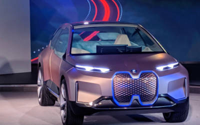 L’intelligenza artificiale di BMW rileva lo sguardo mentre guidi