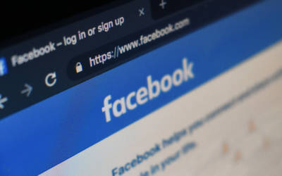 Cancellare vecchi post su Facebook: una nuova funzione per eliminare il passato