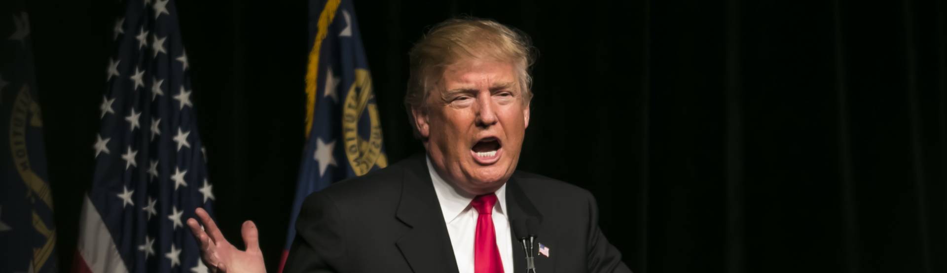 Donald Trump contro i social media: Twitter e Snapchat lo abbandonano