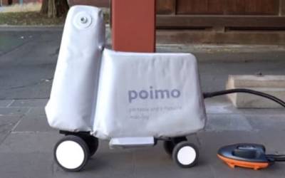 Scooter gonfiabile, si chiama Poimo e lo carichi in uno zaino