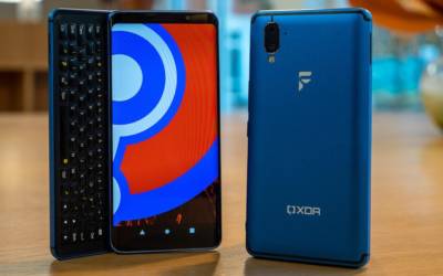 Pro1 X, lo smartphone con tastiera fisica che ricorda Nokia