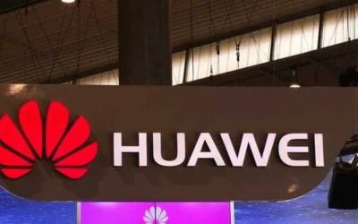 Auto elettriche Huawei: il produttore di smartphone cambia strategia?