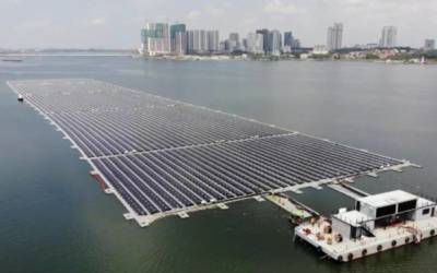 Impianto fotovoltaico sul mare, a Singapore il primo parco solare galleggiante
