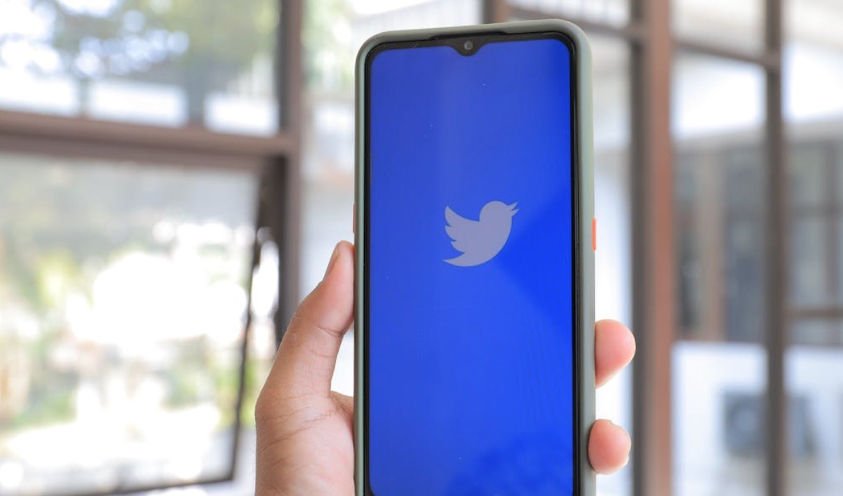 Account verificati Twitter a pagamento, quanto costano e cosa offrono