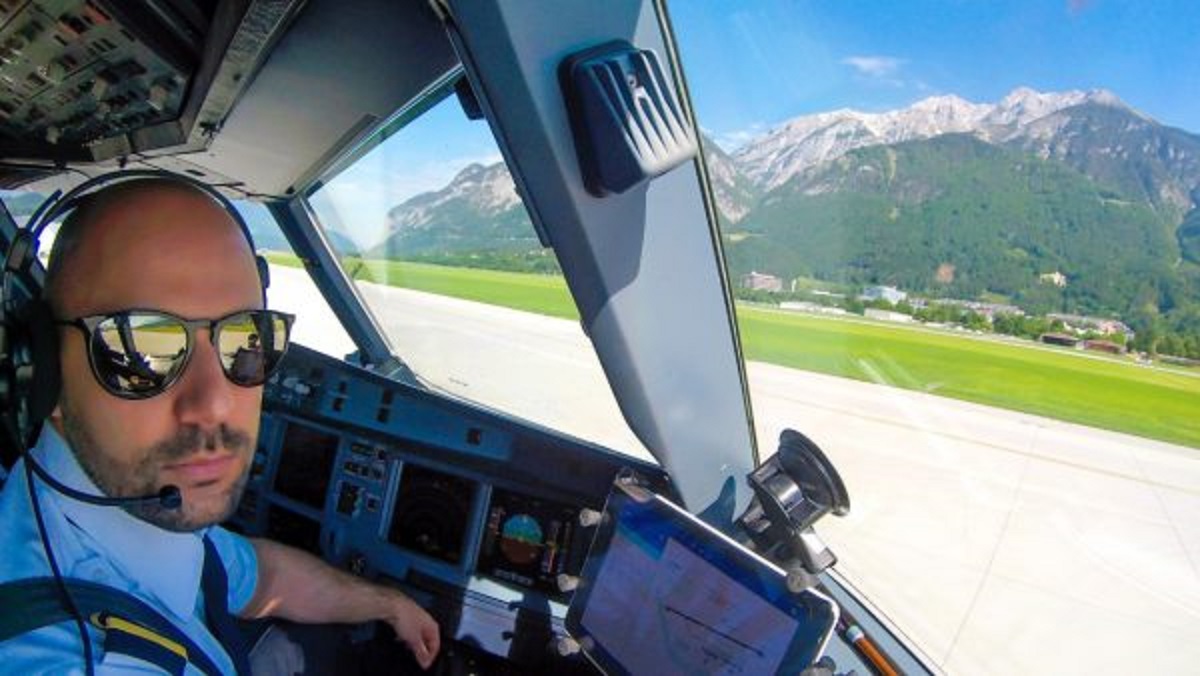 Influencer di volo, il successo social dei contenuti sui viaggi aerei