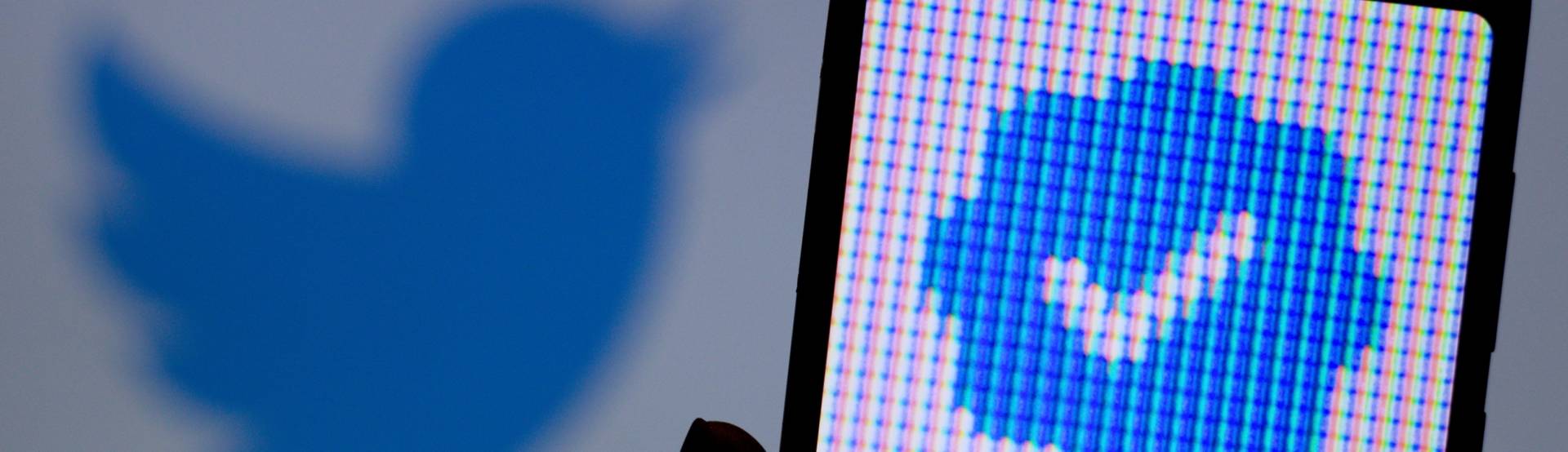 La spunta blu di “X” è ingannevole, la denuncia della UE