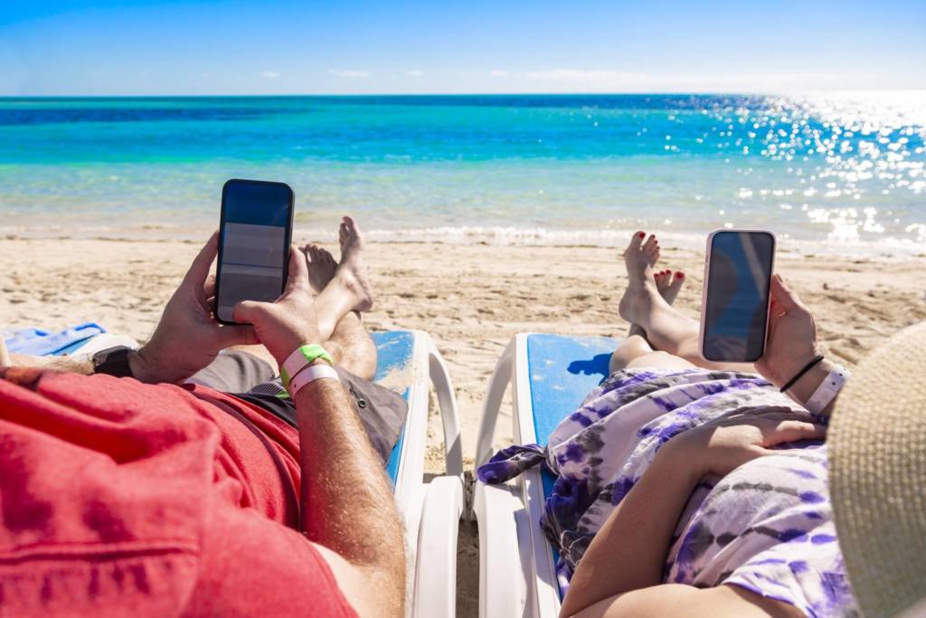 Come lo smartphone può rovinare le vacanze