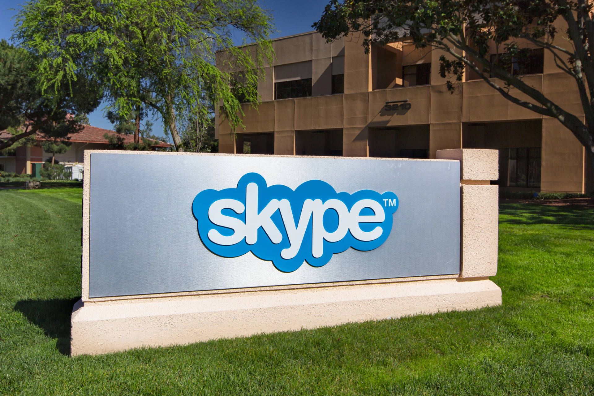 Skype chiude, 5 alternative a Skype per chiamate e videochiamate senza stress