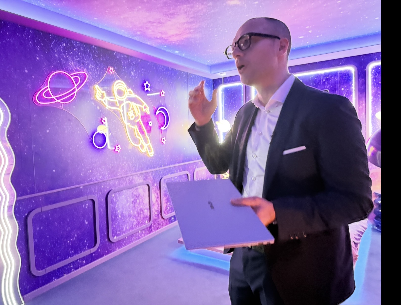 ASUS ExpertBook Ultra